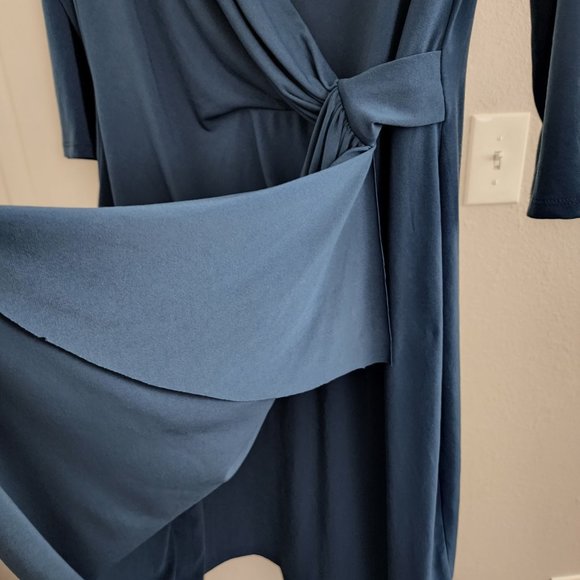 Blue dress - Picture 2 of 7